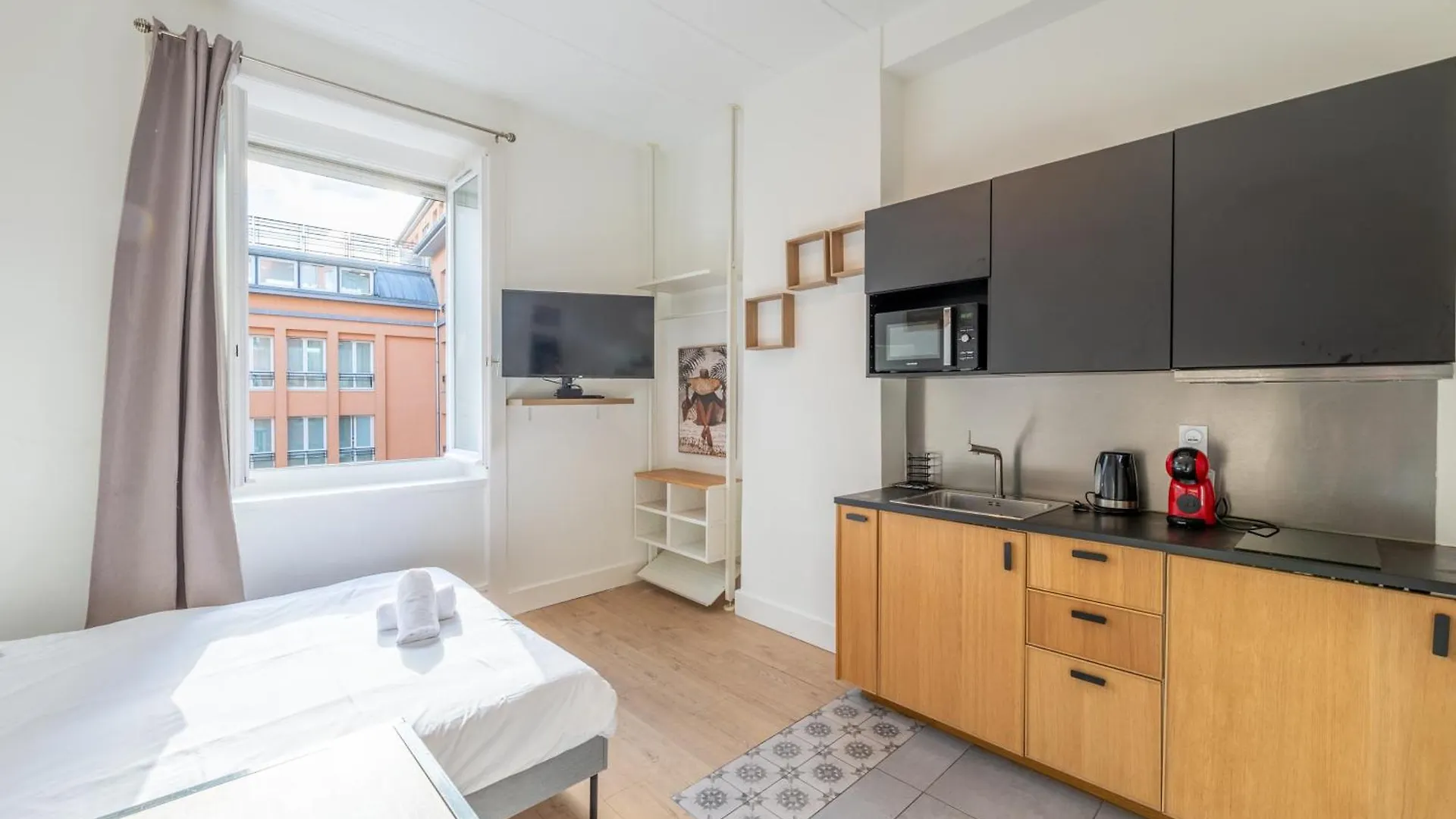 Escapade De Lyon, Relax & Balneo Metro Charpennes Apartman Villeurbanne 0*,  Franciaország